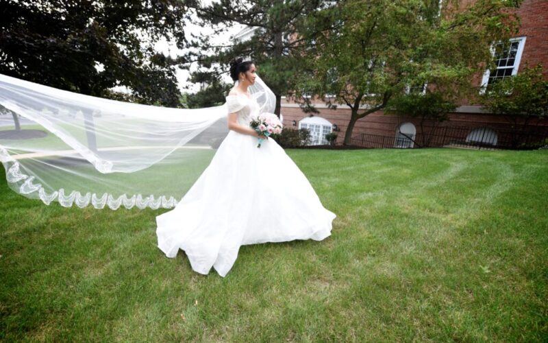 Embassy Suites Cleveland Rockside  Independence Ohio wedding for Ve & Tony